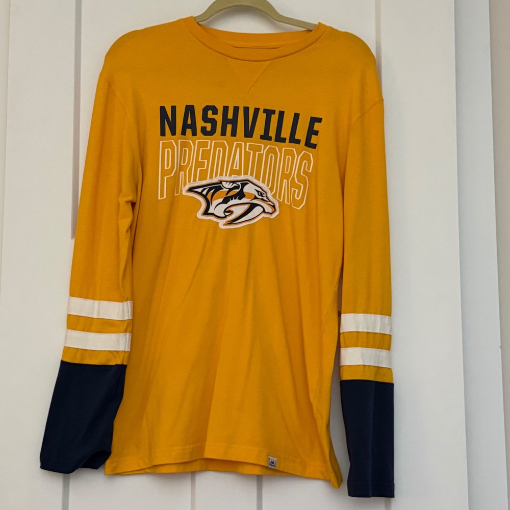 Nashville‎ Predators Long Sleeve Shirt Men's Medium Majestic NHL Gold Hockey Tee